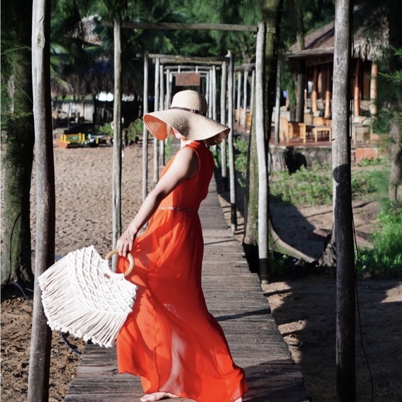 Half Moon Handmade Macrame Handbag - Picture 3 of 6